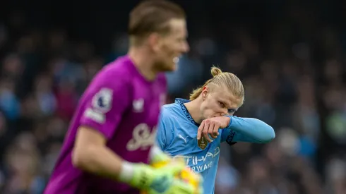 Erling Haaland lamenta pênalti perdido pelo City.