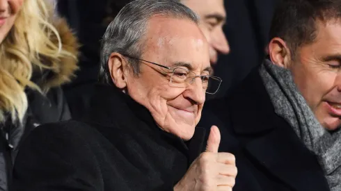 Florentino Pérez, presidente do Real Madrid, tem 2 nomes interessantes para o setor defensivo em 2025, segundo portal (Photo by David Ramos/Getty Images)