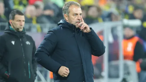 Treinador do Barcelona, Hansi Flick, durante partida do Barcelona