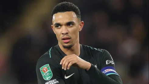 Trent Alexander-Arnold decide deixar o Liverpool e escolhe entre Real Madrid e Barcelona. (Photo by Michael Steele/Getty Images)