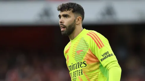 O Arsenal busca reforçar seu elenco para a segunda metade da temporada, com foco na contratação de um novo goleiro. (Foto: IMAGO / Sports Press Photo)