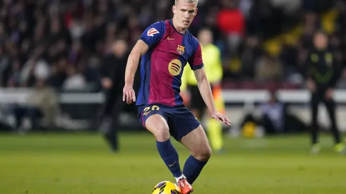 Dani Olmo com a camisa do Barcelona