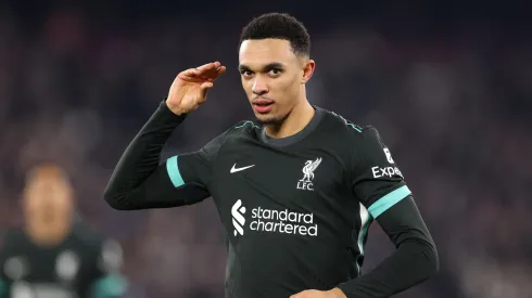 Trent Alexander-Arnold após marcar gol pelo Liverpool
