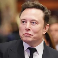 Rumores: Elon Musk estuda oferta espetacular para comprar o Liverpool de Salah