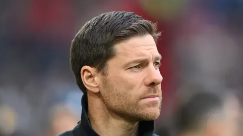 Xabi Alonso avisa o Real Madrid que esperará uma oferta para substituir Ancelotti.