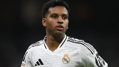Caso Rodrygo e mais dois jogadores do Real Madrid não derem um salto de qualidade, suas situações podem mudar, segundo o portal Fichajes (Photo by Denis Doyle/Getty Images)