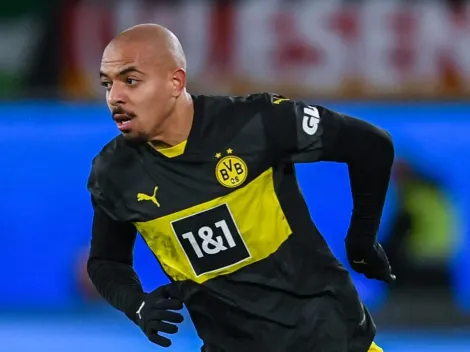 Borussia Dortmund encaminha venda de Malen para o Aston Villa