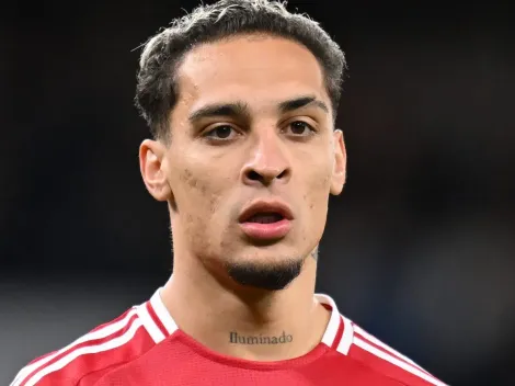 United recebe contatos do Olympiakos para negociar Antony