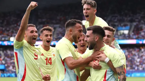 O meia Álex Baena, do Villarreal, atrai olhares de grandes clubes europeus, incluindo o Barcelona. (Foto: Alex Pantling/Getty Images)