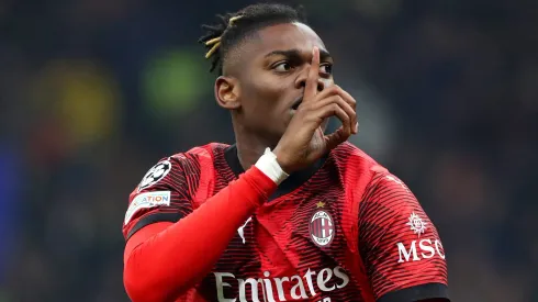 Rafael Leão escolhe em qual clube vai assinar entre Barcelona, Chelsea e United (Photo by Marco Luzzani/Getty Images)