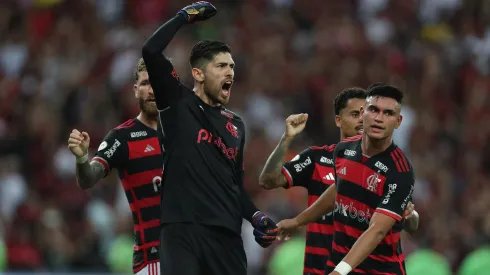 Jogadores do Flamengo comemorando após jogo contra o Fluminense. Pixbet recebeu autorização para operar no país. Foto: Wagner Meier
