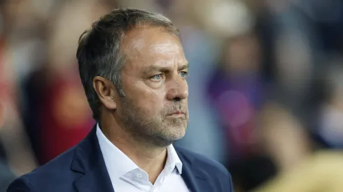 Pau Cubarsí, jovem zagueiro de 17 anos, está encantando a torcida do Barcelona e ganhando a confiança do técnico Hansi Flick. (Foto: IMAGO / AFLOSPORT)