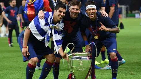 Trio 'MSN' comemorando o título da Champions 2015. Jogadores podem se encontrar novamente no Inter Miami. Foto: Matthias Hangst