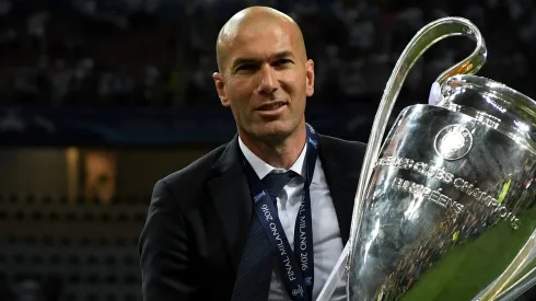 Ídolo do Real Madrid, Zidane abre negociações para comandar outra grande potência (Photo by Matthias Hangst/Getty Images)
