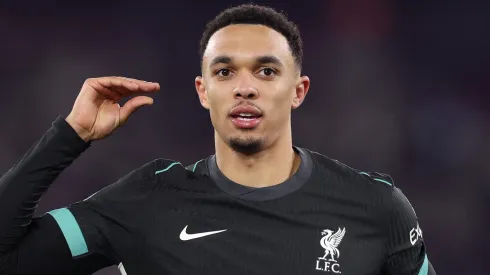 Real Madrid pode ver Alexander-Arnold assinando com outra grande potência da Europa (Photo by Julian Finney/Getty Images)