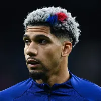 Barcelona acerta empréstimo de Ronald Araújo para gigante europeu, diz jornal