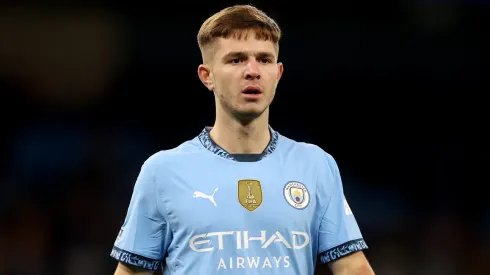 James McAtee durante jogo do Manchester City contra o West Ham