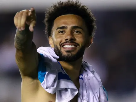 Palmeiras e Flamengo podem ver Claudinho assinando com o Botafogo