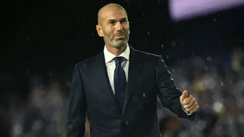 Ex-Real Madrid, Zidane chega a acordo com Seleção campeã mundial e voltará aos trabalhos. (Photo by Loic Venance - Pool/Getty Images)