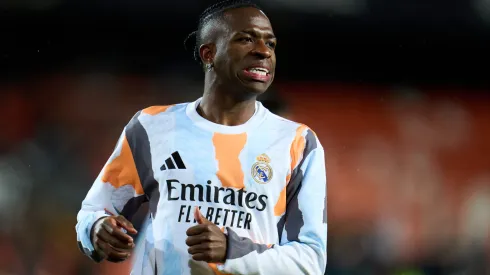 Vini Jr. é peça fundamental no elenco do Real Madrid (Photo by Aitor Alcalde/Getty Images)