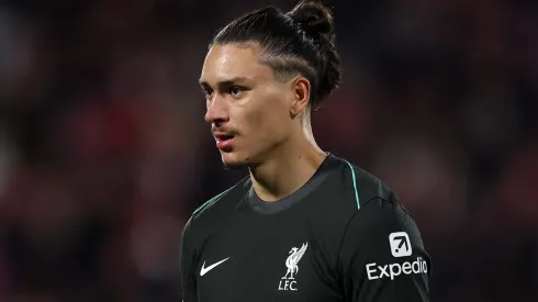 Darwin Núñez pode deixar o Liverpool para atuar em grande rival do Real Madrid (Photo by Eric Alonso/Getty Images)
