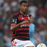 Flamengo quer vender Carlinhos e dois times da Europa demonstram interesse em sua contratação