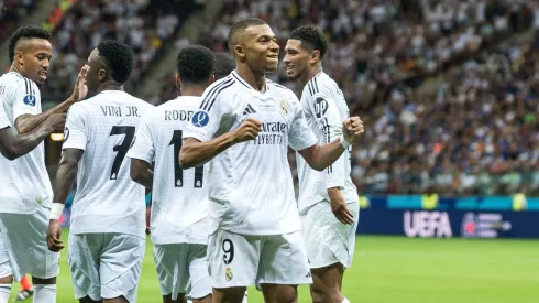 Kyllian Mbappé comemora gol marcado pelo Real Madrid em partida diante da Atalanta. Foto: Action Plus Sports Images / Alamy Stock Photo