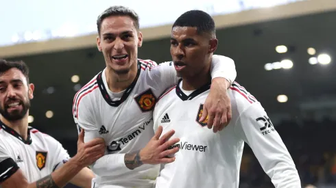 Atacante do Manchester United aceita redução salarial e avança em negociações com o Borussia Dortmund. (Photo by Naomi Baker/Getty Images)