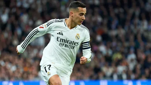 O jogo entre o Real Madrid e o Celta de Vigo proporcionou uma noite de contrastes não apenas no placar, mas também nas reações da torcida em relação a dois jogadores distintos: Lucas Vázquez e Raúl Asencio. (Foto: Angel Martinez/Getty Images)