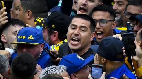 Riquelme nas eleições presidenciais do Boca Juniors comemorando sua vitória. Presidente anunciou a contratação de Ander Herrera. Foto: Marcelo Endelli