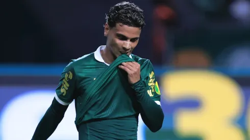 Richard Ríos em partida do Palmeiras