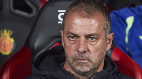 Flick pede reforço ao Barcelona. (Photo by Rafa Babot/Getty Images)