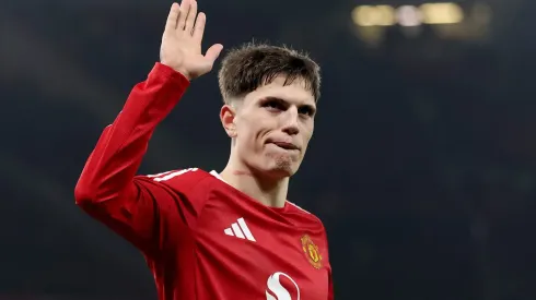 Alejandro Garnacho, pelo Manchester United. Ele pode sair para defender o Napoli (Photo by Carl Recine/Getty Images)