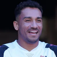Danilo escolhe entre Flamengo, Santos e Napoli e trabalha em rescisão com a Juventus