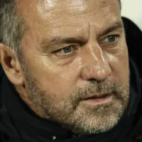 Barcelona persegue renovação com multa de mais de meio bilhão após aval de Hansi Flick