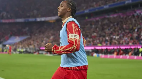 Mathys Tel em aquecimento (IMAGO / ActionPictures)