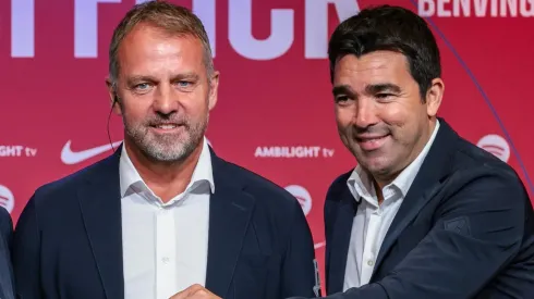 Hansi Flick, treinador do Barcelona e diretor esportivo, Deco (Photo by Eric Alonso/Getty Images)