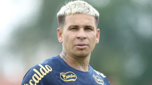 Soteldo pode deixar o Santos e dois gigantes do Brasileirão disputam a contratação.