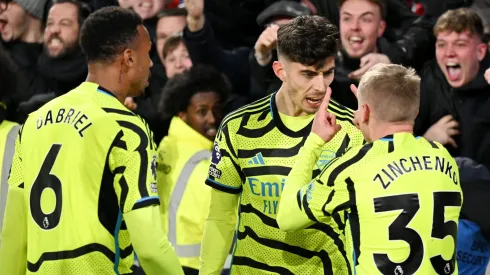 Zinchenko, Havertz e Gabriel pelo Arsenal (Photo by Mike Hewitt/Getty Images)