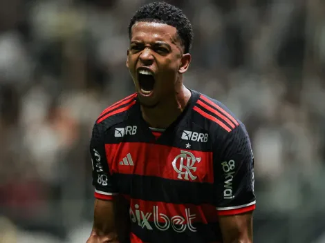 Flamengo se anima para vender Carlinhos ao Vitória por R$ 18 milhôes