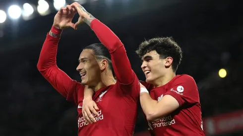 Las Palmas, clube da La Liga, está em negociações para trazer Stefan Bajčetić, meio-campista do Liverpool, de volta à Espanha. (Foto por Stu Forster/Getty Images)