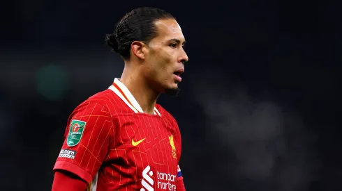 Zagueiro é peça fundamental no elenco do Liverpool (Photo by Julian Finney/Getty Images)