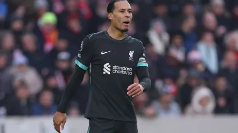 Van é peça fundamental no elenco do Liverpool (Photo by Ryan Pierse/Getty Images)