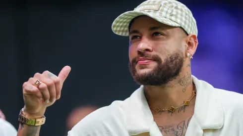 Neymar deve acertar com o Santos (Photo by Yasser Bakhsh/Getty Images)