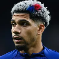 Barcelona quer vender Ronald Araújo para fechar com dois grandes jogadores