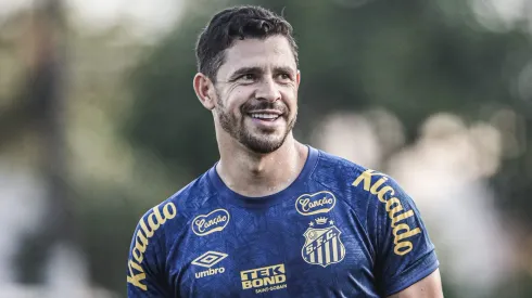 Campeão do Brasileirão encaminha a contratação de Giuliano, ex-Santos e Corinthians. Foto: Reinaldo Campos/AGIF