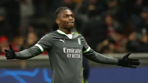 Rafael Leão durante partida do Milan