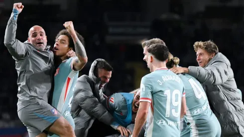 O atacante, destaque da temporada, pode sair por empréstimo, levantando dúvidas sobre a estratégia do clube em meio a competições decisivas. (Foto de David Ramos/Getty Images)