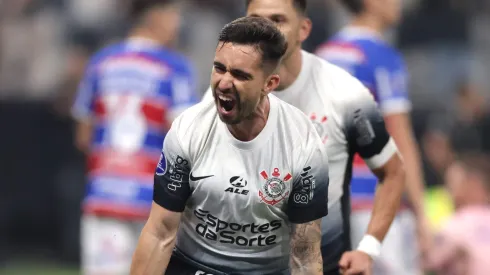 Corinthians recebe sondagem de clube do futebol árabe por Igor Coronado.