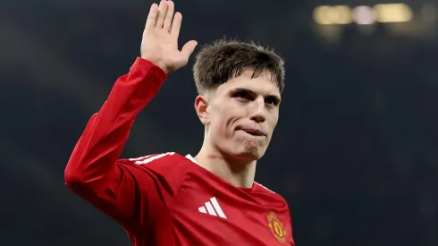 Alejandro Garnacho vai permanecer no Manchester United. (Photo by Carl Recine/Getty Images)